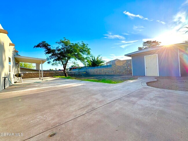 Photo - 1640 Doug Olson Dr