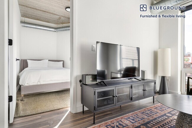 Photo - 61 W Erie St Unit SI FL5-ID1415