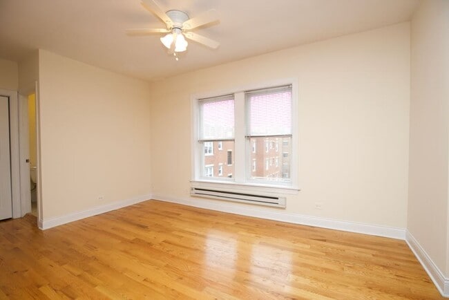 Photo - 814 W Cornelia Ave Unit J07P