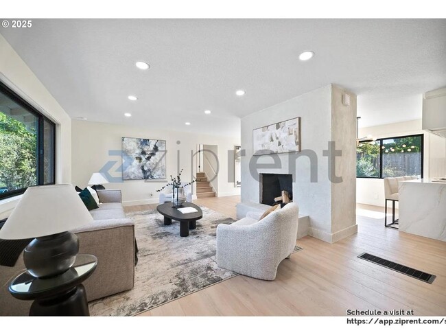 Photo - 7640 SW Whitford Dr