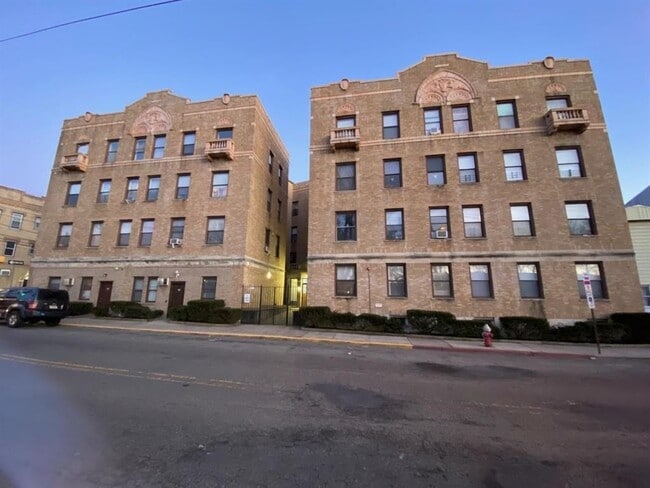 Building Photo - 144 Old Bergen Rd Unit B3