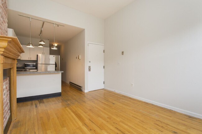 Photo - 509 Monroe St