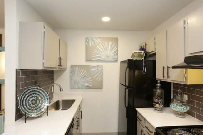 1 bedroom in Austin TX 78745 - 1 bedroom in Austin TX 78745 Condo Unit 1017