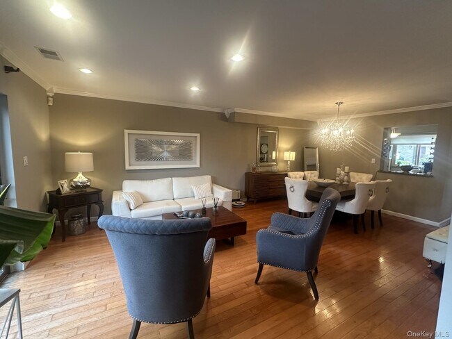 Photo - 200 Hilton Ave Unit 15