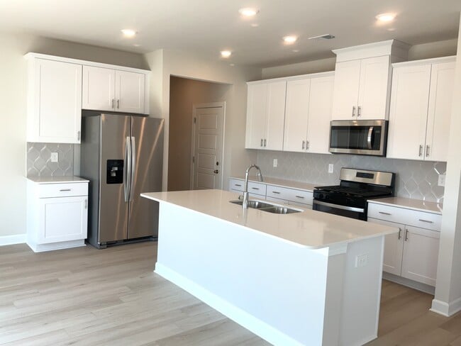 Photo - 782 Treeline Rd