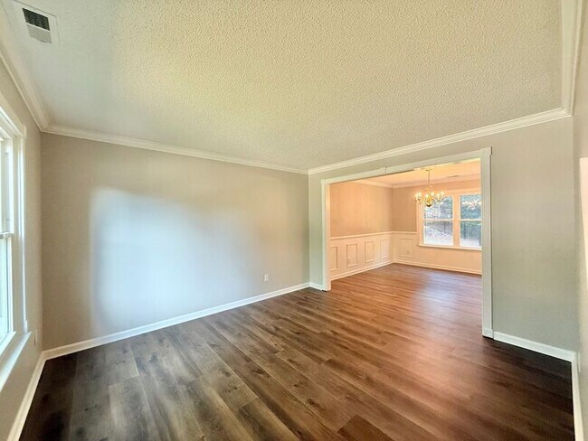 Photo - 301 Siena Dr