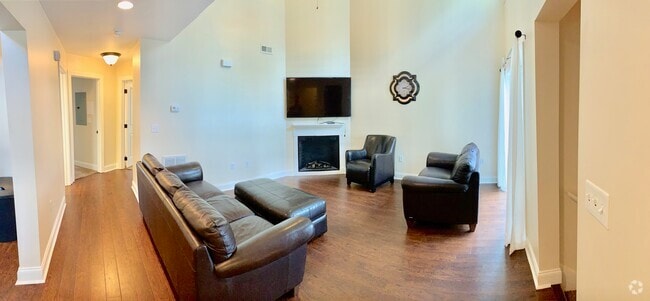 Building Photo - 508 Treyson Ln Unit 303 Rental