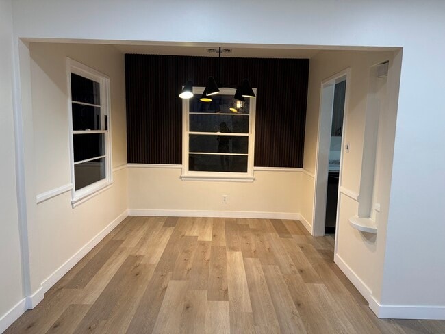 Photo - 13345 Burbank Blvd Unit Main house