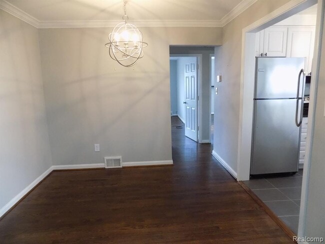 Photo - 25863 Woodward Ave Unit 202