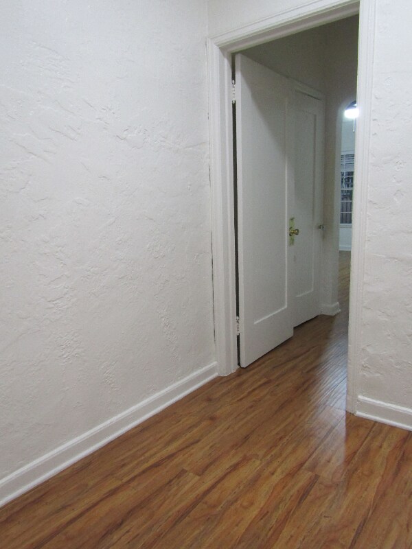 Photo - 1523 N McCadden Pl Unidad 105