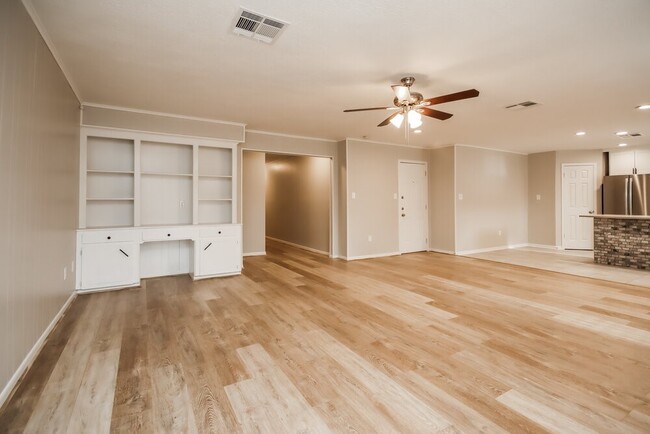 Photo - 803 Beaumont St