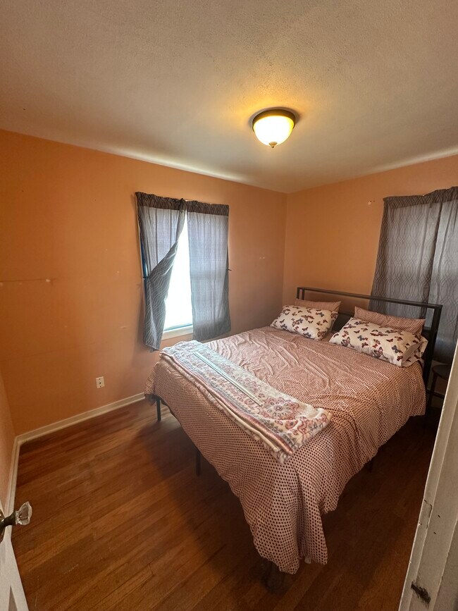 Photo - 1054 High St