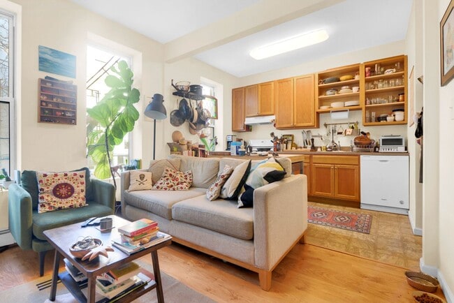 Photo - 269 6th St Unit 2