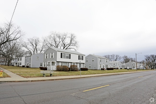 Photo - Glen Oak Manor