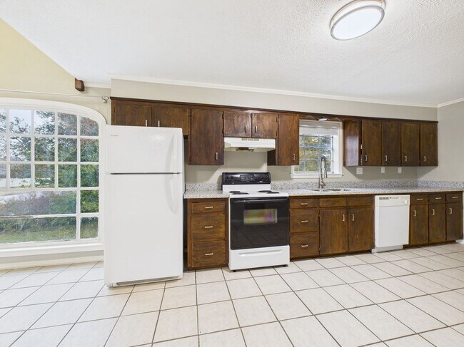 107 Guillot Rd