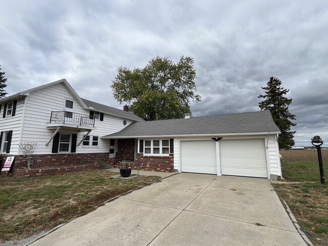 Photo - 7555 Finzel Rd