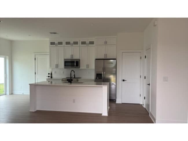 Photo - Great 3 bed 2.5 bath Duplex with Den and FENCED patio