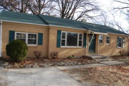 Building Photo - 4 BEDROOM RANCH with BIG YARD