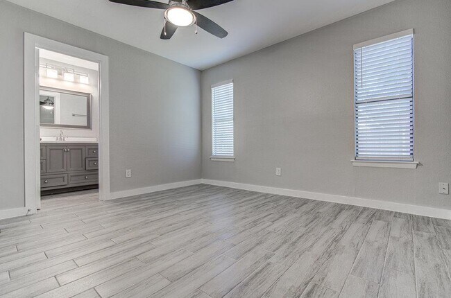 Photo - 1603 Dale Cove