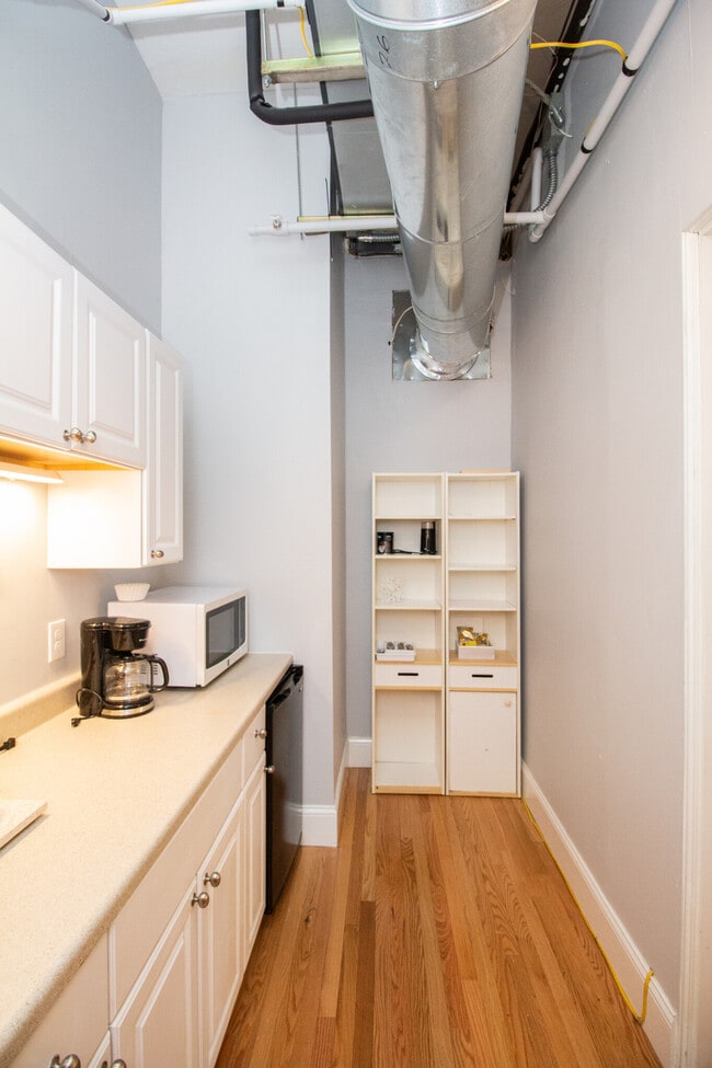 Photo - 290 Beacon St Unit 3B