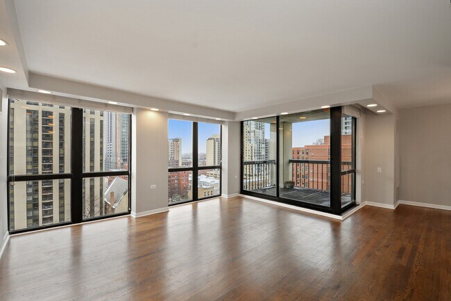 Photo - 1122 N Clark St Unit 1203
