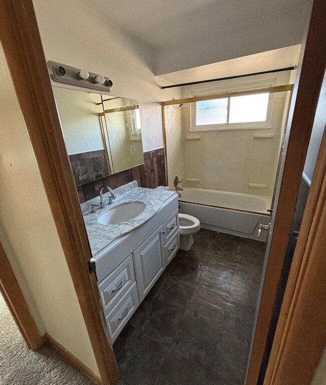 Photo - 5074 Miller Ave