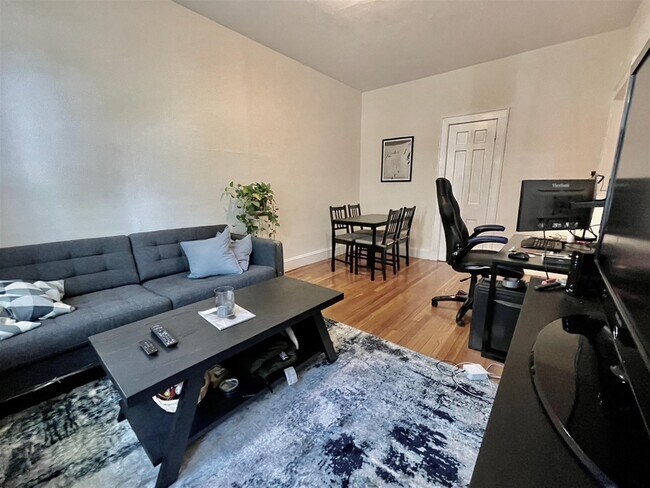 Photo - 76 Martin St Unit 6