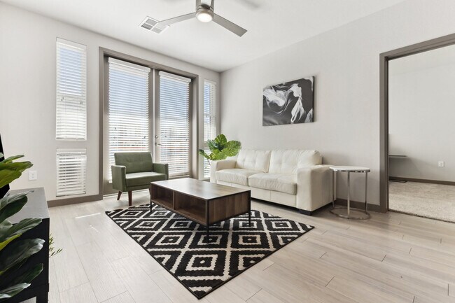 Photo - 400 N 2nd Ave Unit ID1049646P