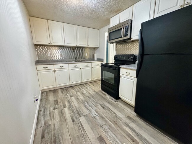 Photo - 5291 Dalewood Dr