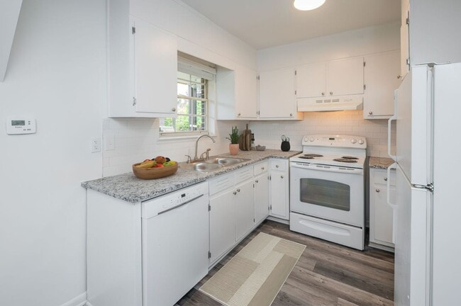 Photo - Cliff Terrace