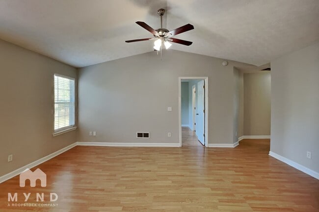 Photo - 534 Lakecourt Dr