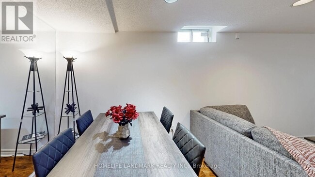 Photo - 37 Justus Dr