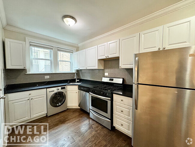 Building Photo - 3820 N Greenview Ave Rental