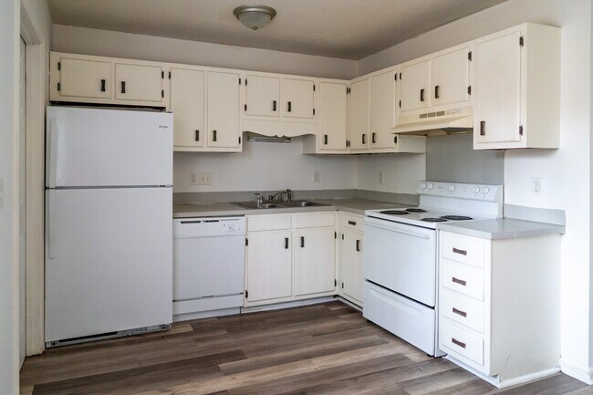 Photo - 106 Kimeran Ln