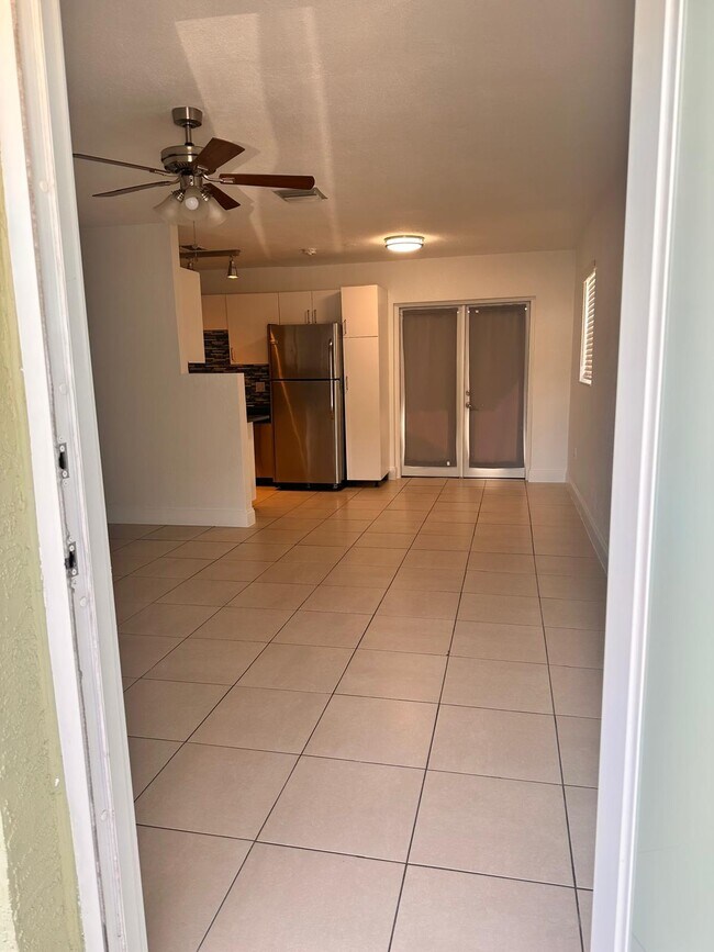 Photo - 1400 N 70th Way Unidad House