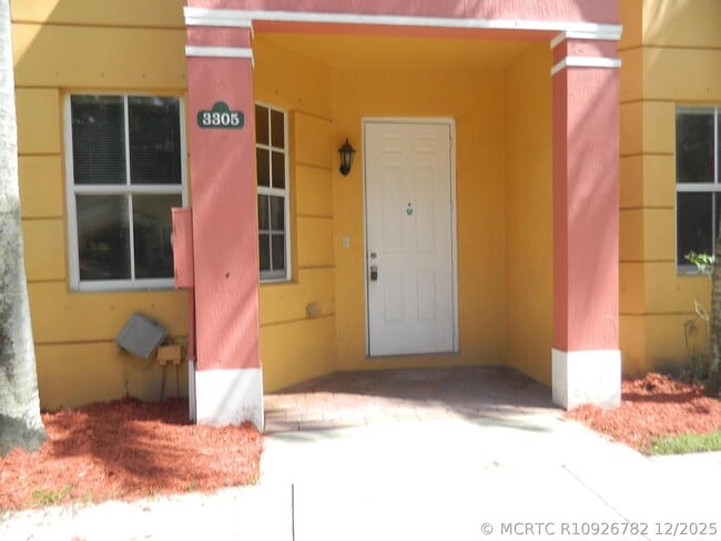 Building Photo - 3305 Shoma Dr Unit 304
