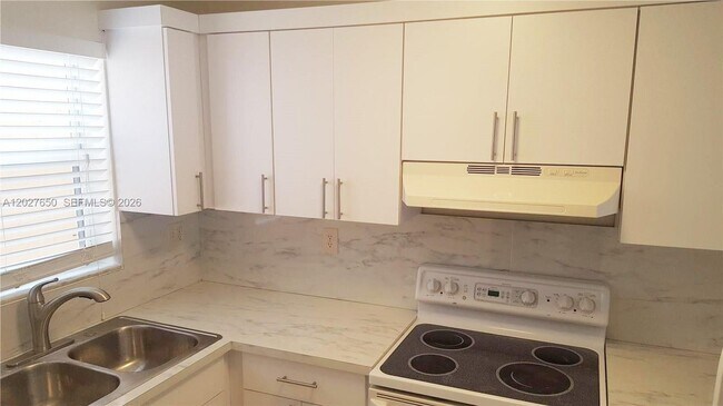 Photo - 15006 SW 80th Terrace Unit 913