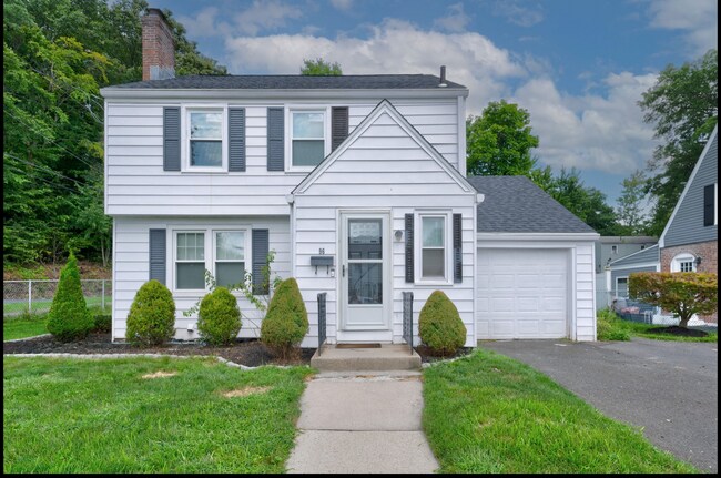 Photo - 96 Rosemont St