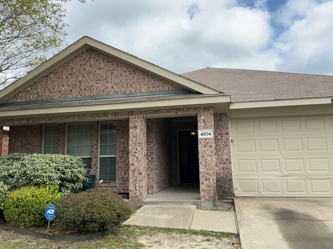 Building Photo - 4014 Red Rock Dr