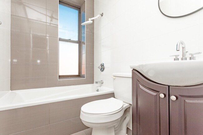 Photo - Furnished room/NOT APARTMENT Unit 8