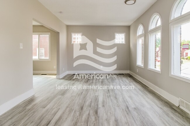 Photo - 4354 Somerset Ave