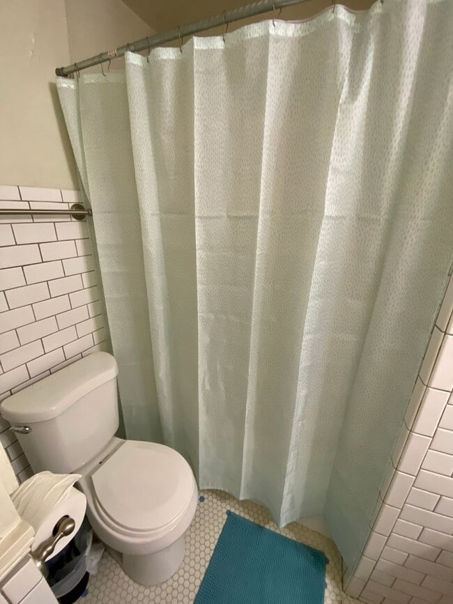 Photo - 3 - Mercer Furnished Apartments