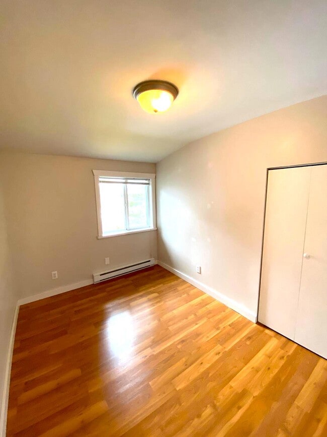 Photo - 4739 Davis Ave