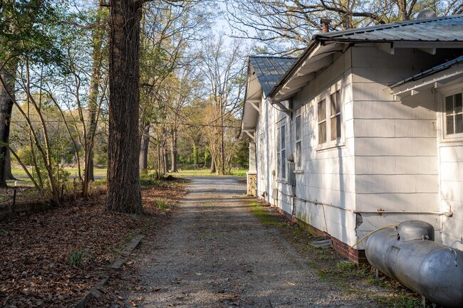 Photo - 512 E Main St