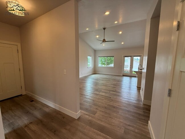 Photo - Beautiful 3 bed Home in Lowell