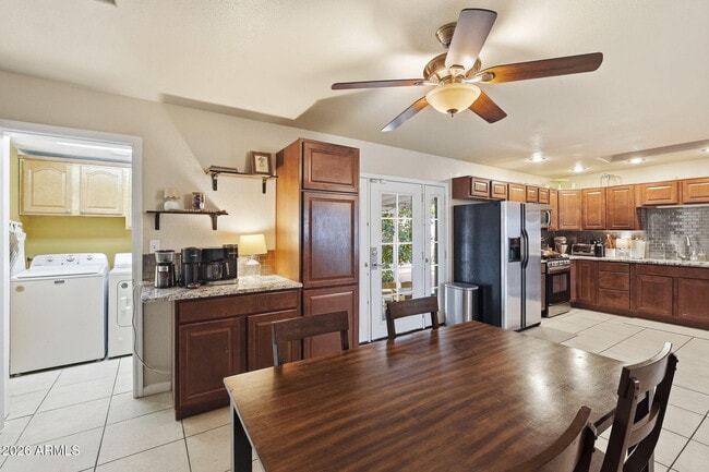 Photo - 2352 E Delgado St