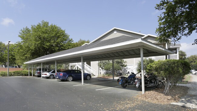 Lake Crossing Apartments