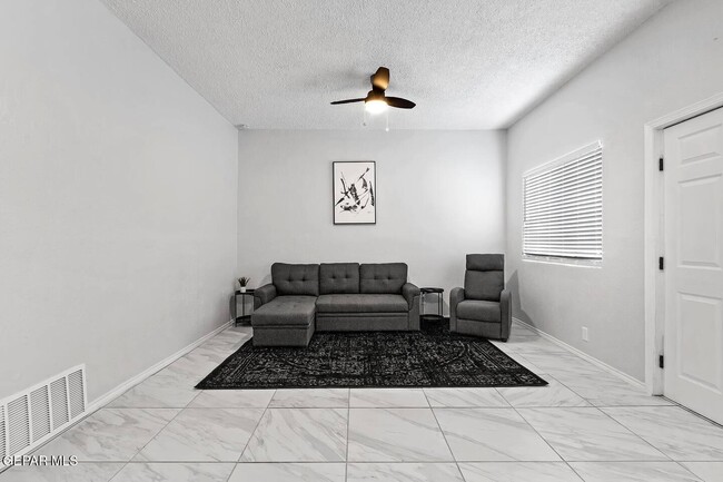 Photo - 4012 Tularosa Ave