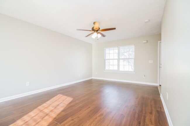 Photo - 129 Berele Shepsele Ln