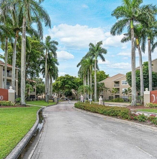 Photo - 1845 Palm Cove Blvd Unidad the verano